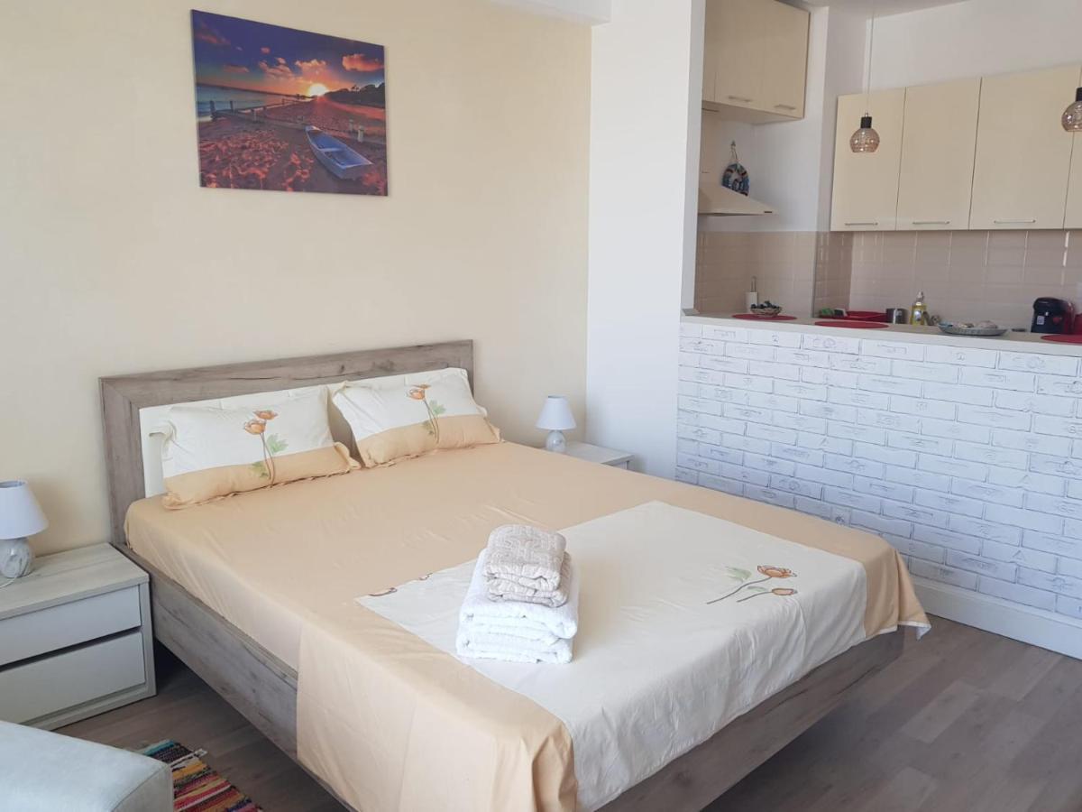 Estival Studio By Onix Blue Mamaia Nord Năvodari Eksteriør billede